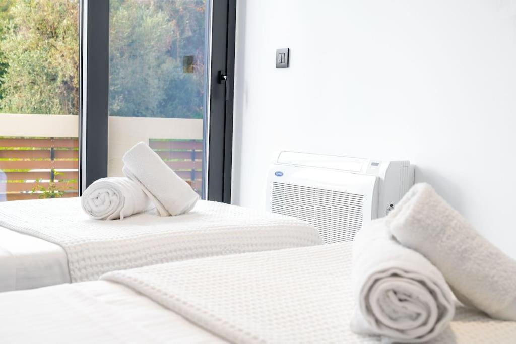 Maison Du Jardin 2-Bedroom Apartment Private Outdoor Jacuzzi Rhodes City Εξωτερικό φωτογραφία