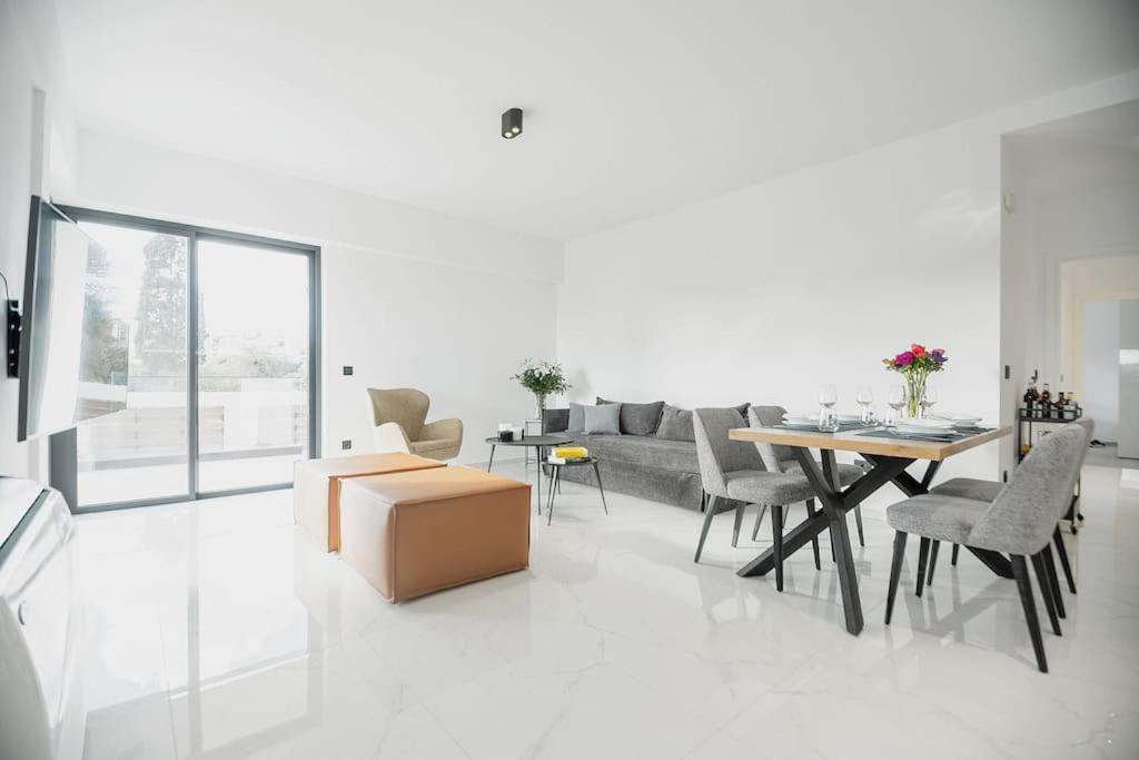 Maison Du Jardin 2-Bedroom Apartment Private Outdoor Jacuzzi Rhodes City Εξωτερικό φωτογραφία