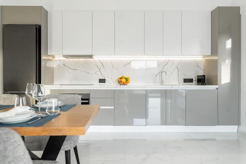 Maison Du Jardin 2-Bedroom Apartment Private Outdoor Jacuzzi Rhodes City Εξωτερικό φωτογραφία